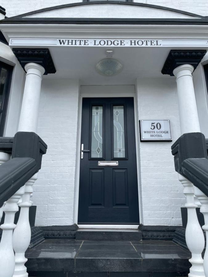 The White Lodge Hotel Херефорд Экстерьер фото